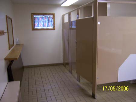 Ravine Bathroon 2